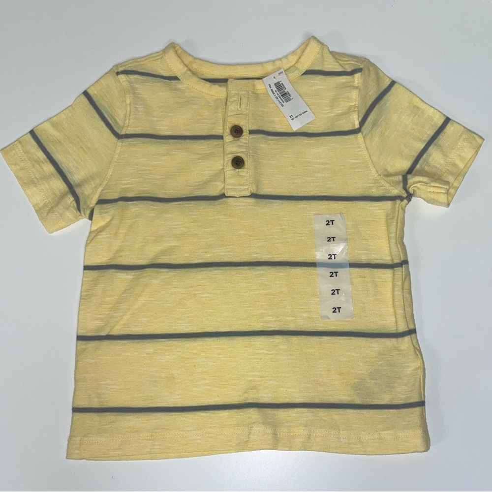 Old Navy short sleeve shirt